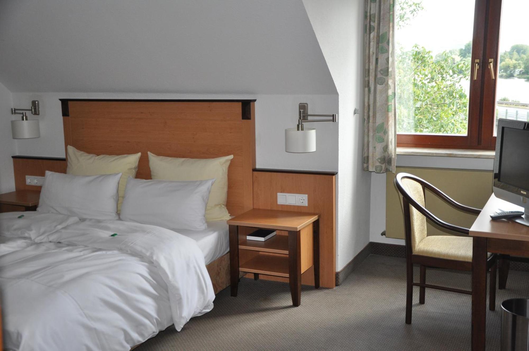 Hotel Gasthof Vogelsang Zellingen Dış mekan fotoğraf